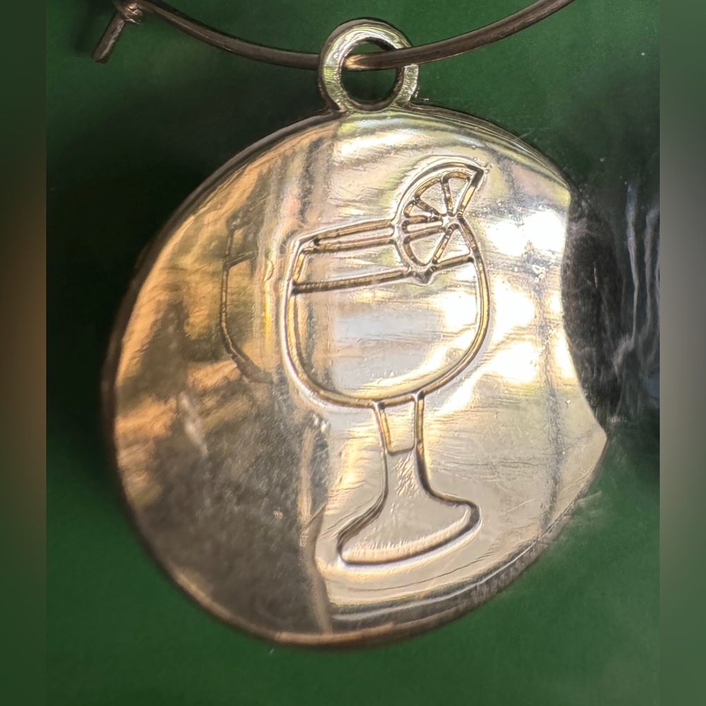 🍸NWT! Tanqueray Cocktail Charm Set - Picture 8 of 11